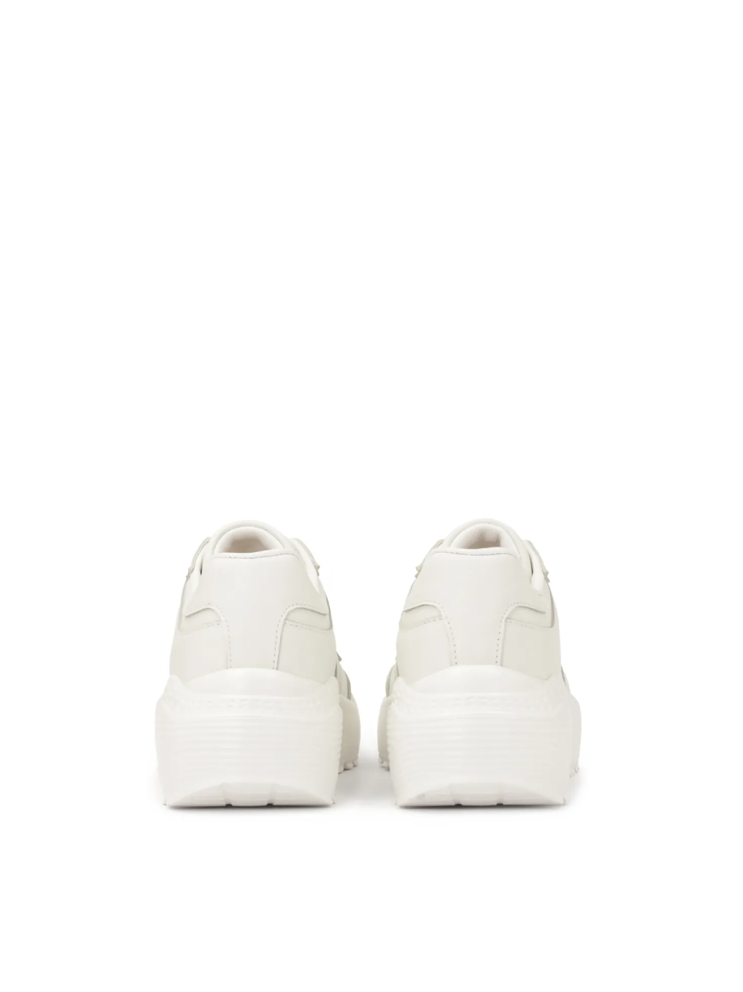 Skórzane sneakersy w białym kolorze