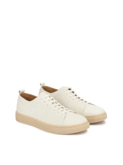 Skórzane sneakersy z kontrastującą podeszwą