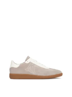 Sneakersy o linii retro z kontrastem faktur
