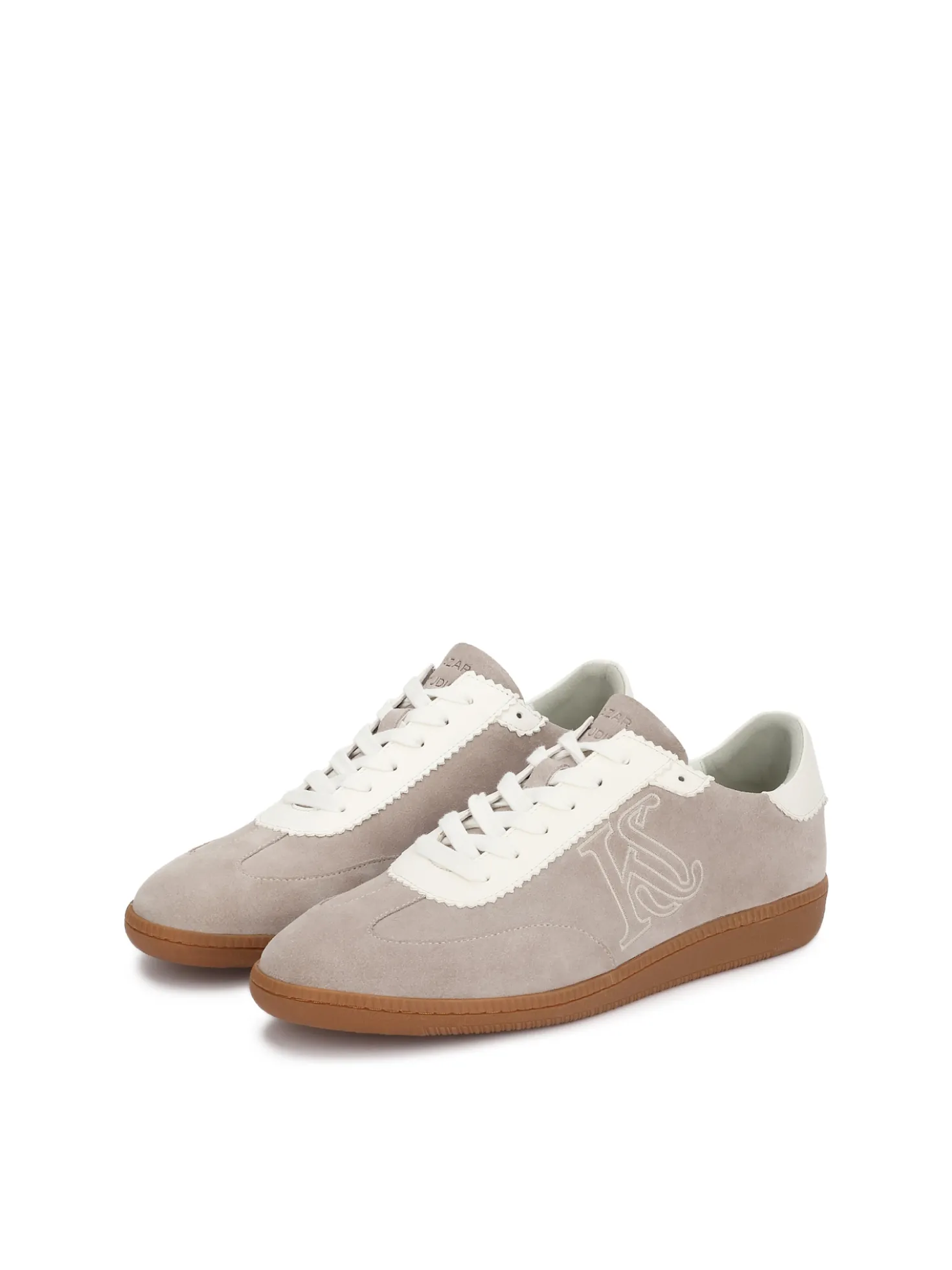 Sneakersy o linii retro z kontrastem faktur