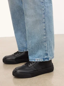 Sneakersy skórzane z wysoką cholewką i monogramem