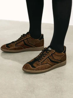 Sneakersy ze skóry z naturalnym włosiem