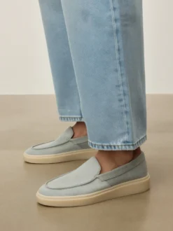 Szare loafersy na podeszwie typu sneakers z zamszu