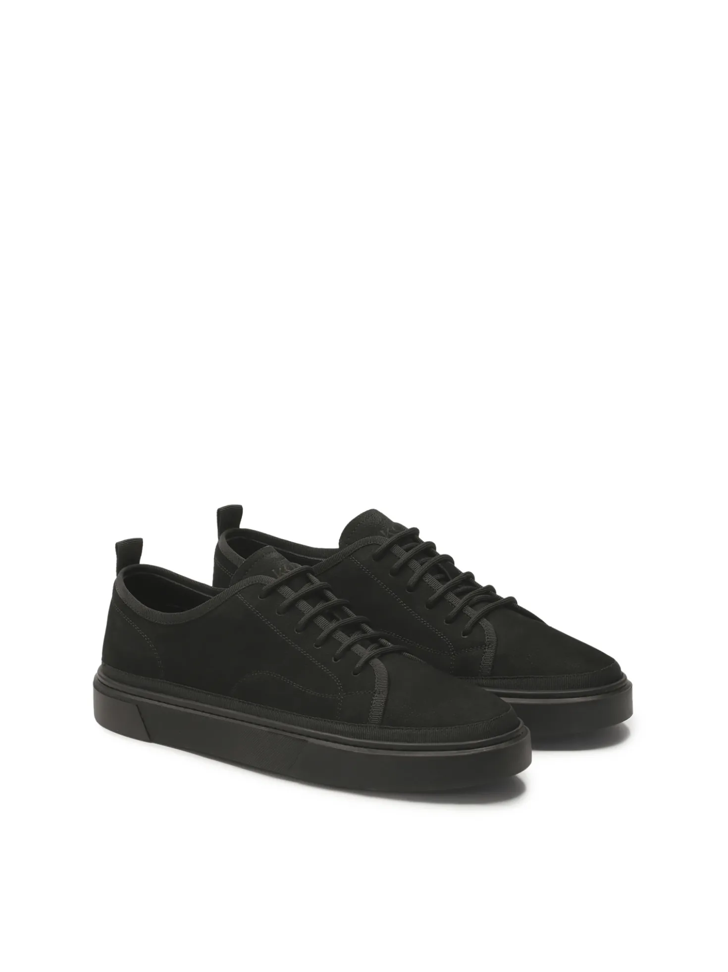 Sznurowane czarne sneakersy z nubuku