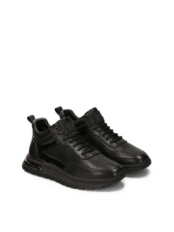 Sznurowane sneakersy ze sportową podeszwą