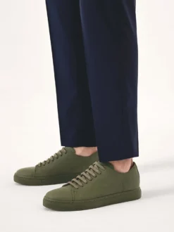 Sznurowane sneakersy z naturalnej skóry