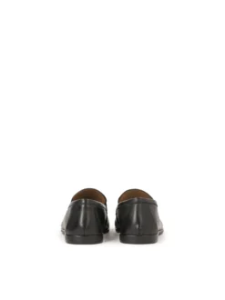 Uniwersalne czarne loafersy ze skóry