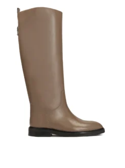Wsuwane kozaki oficerki w kolorze taupe