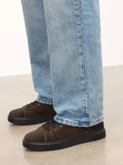 Wysokie sznurowane sneakersy z zamszu