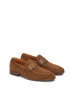Zamszowe brązowe loafersy z perforacją