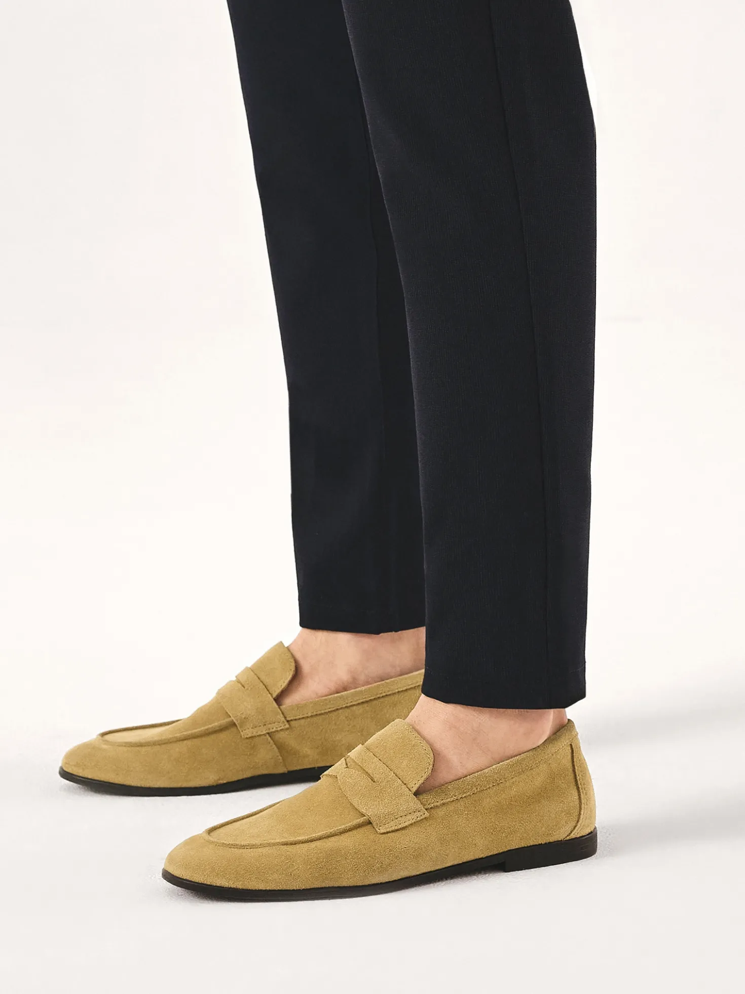 Zamszowe loafersy męskie z paskiem