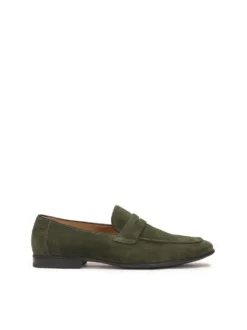 Zamszowe loafersy w khaki kolorze