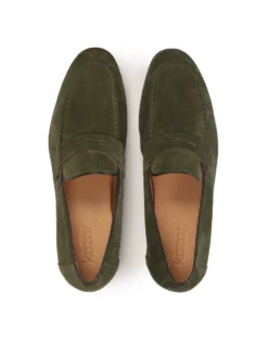Zamszowe loafersy w khaki kolorze