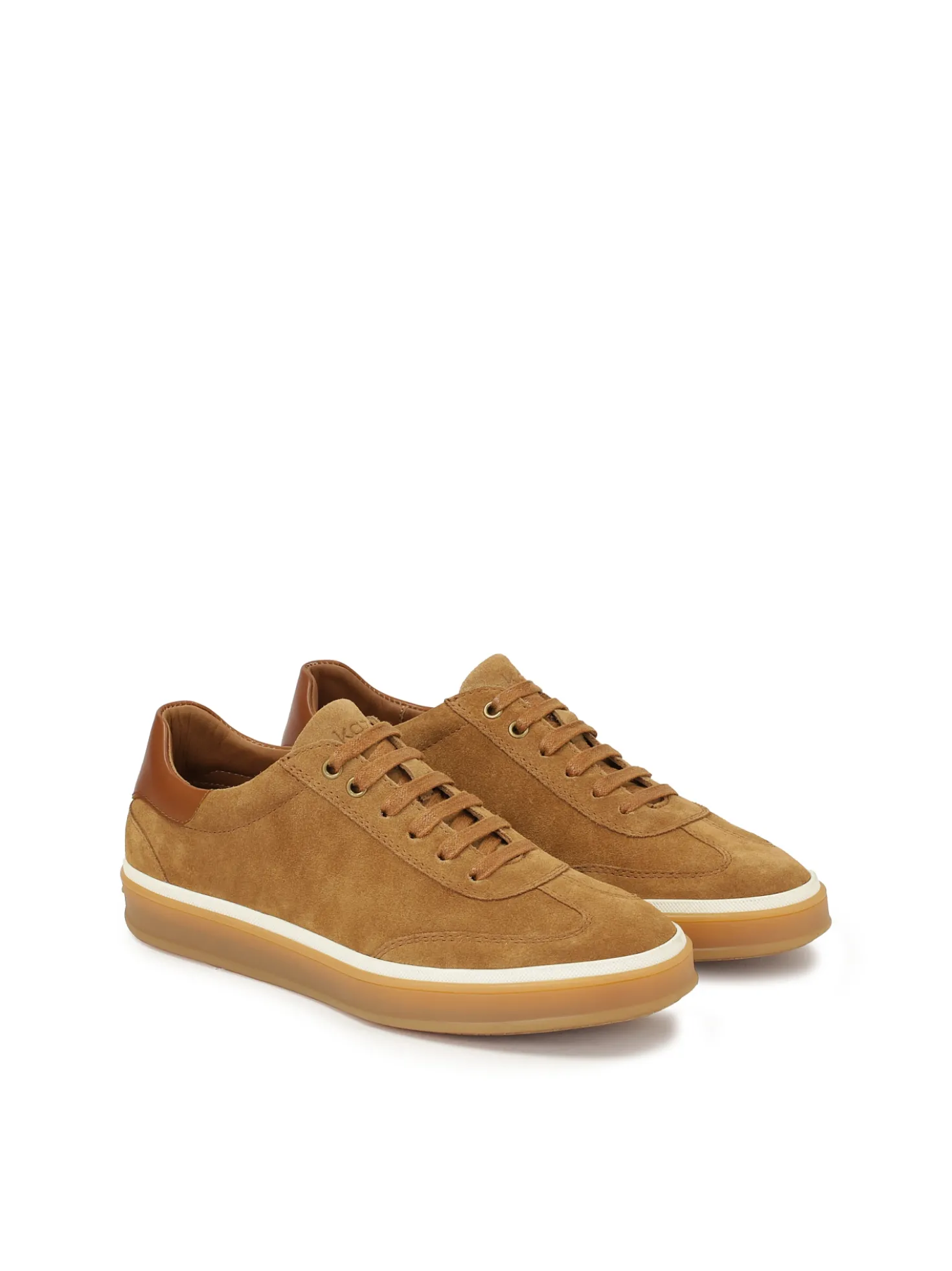 Zamszowe sneakersy w brązowym kolorze
