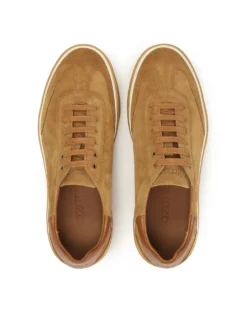 Zamszowe sneakersy w brązowym kolorze