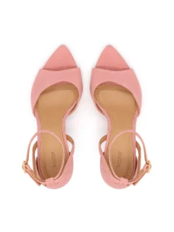 Zmysłowe sandały z różowego zamszu ze szpiczastym noskiem